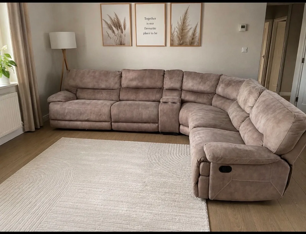 Ez Living Recliner corner sofa - Image 1