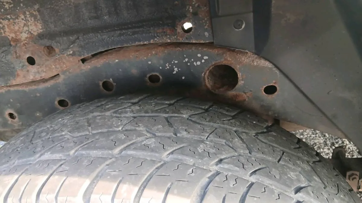 L200 - Image 3