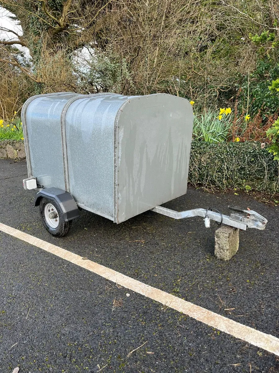 Trailer - Image 2
