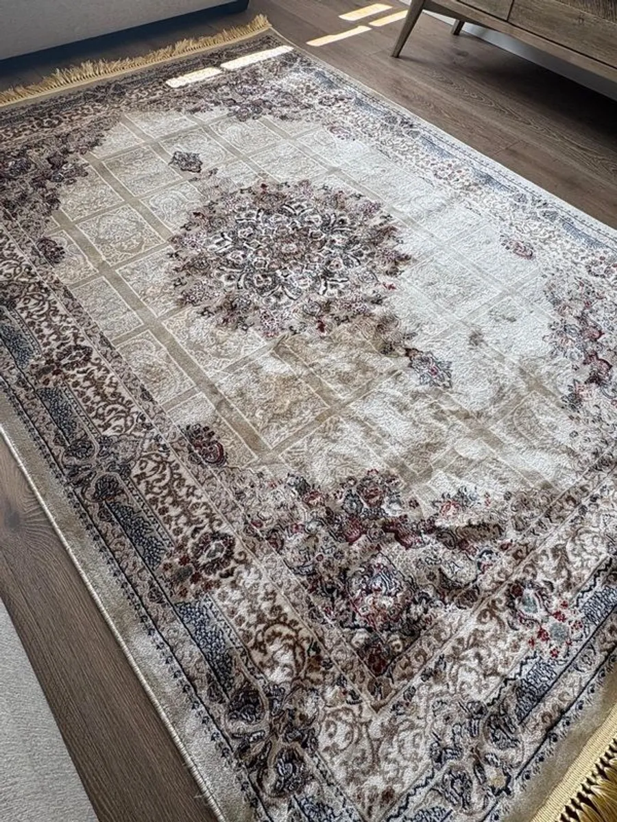 Rug - 160xm x 230cm - Image 2