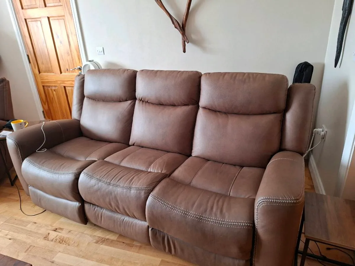 3 Seater Electric Recliner Sofa - Image 4