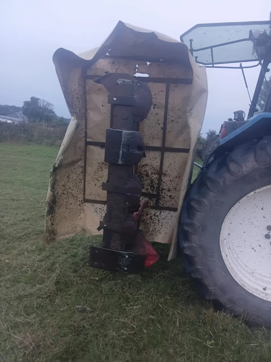 Taarup disc mower - Image 1