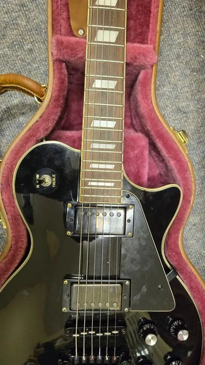 electric guitar - Image 1