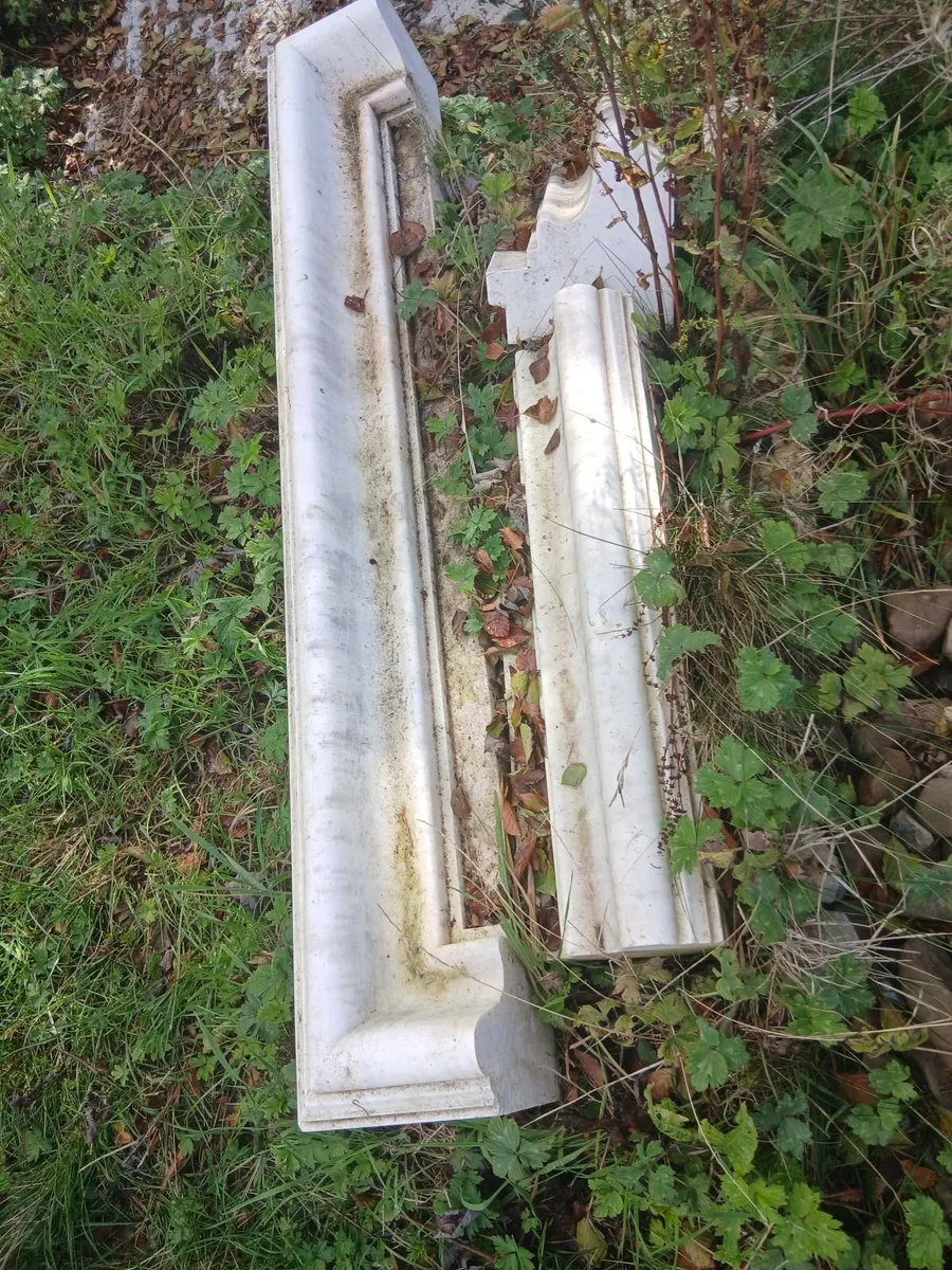Marble slabs, mantle, fieldstone, slates, gates - Image 2