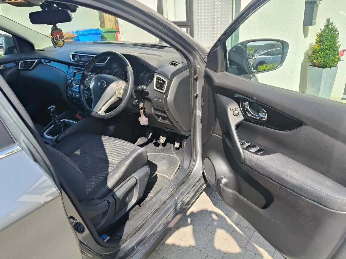 Nissan Qashqai 2015 - Image 4