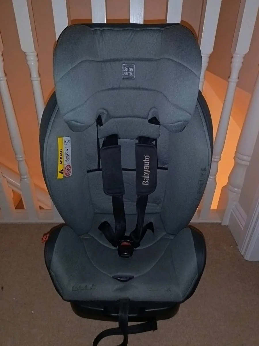 Car seat - Image 1
