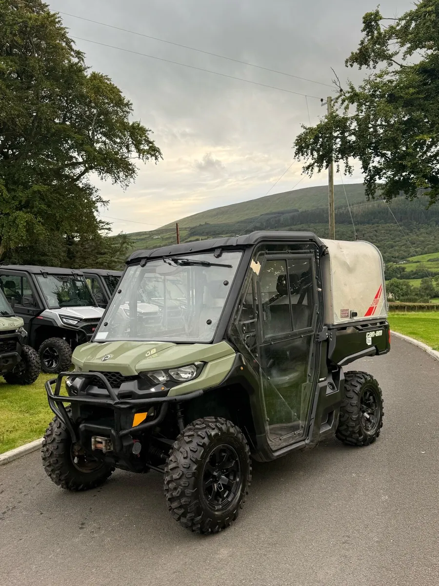 2019 Can am Traxter HD8 - Image 1