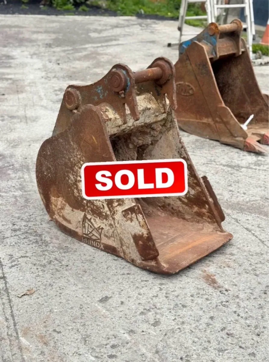 24” Rhinox 65mm more buckets in stock - Image 1