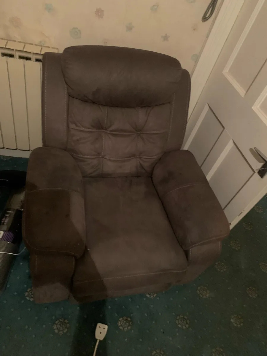 Recliner Chair - Free - Image 1