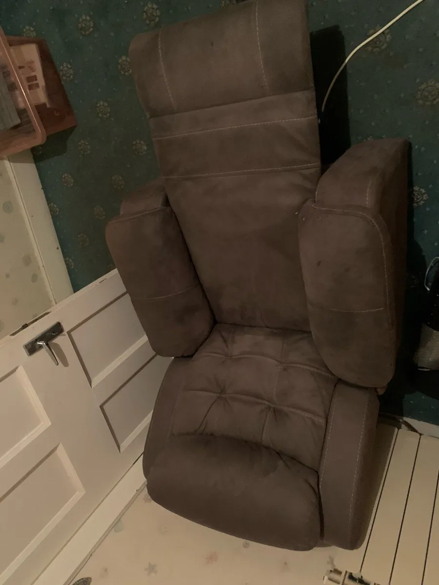 Recliner Chair - Free - Image 2