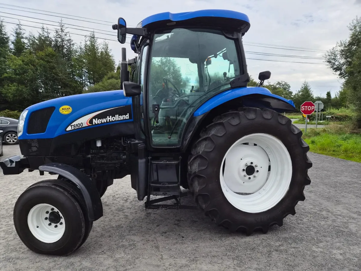 2004 New Holland TS100A - Image 2