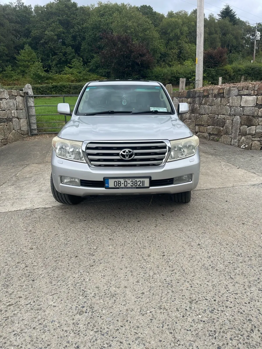 Toyota Landcruiser 200 Amazon - Image 2