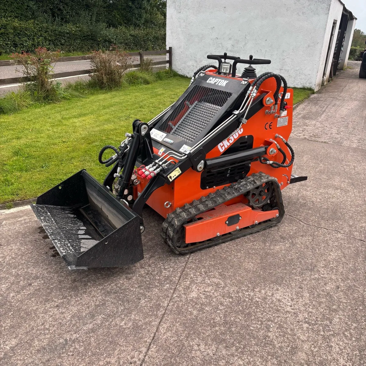 Pedestrian Skidsteer - Image 2