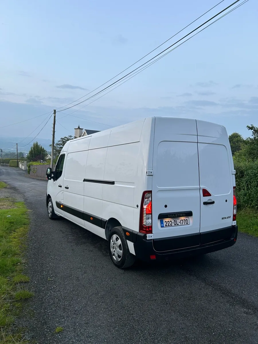 2022 Renault master - Image 3