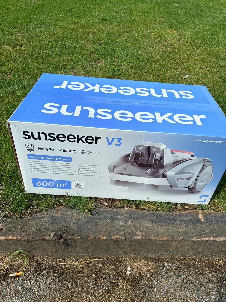 Robotic lawnmower - Image 2