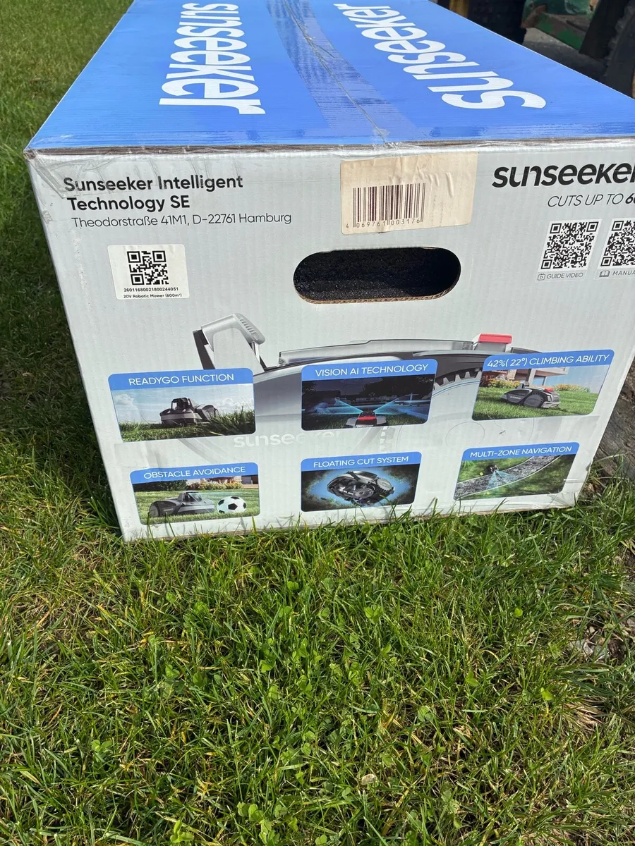 Robotic lawnmower - Image 4