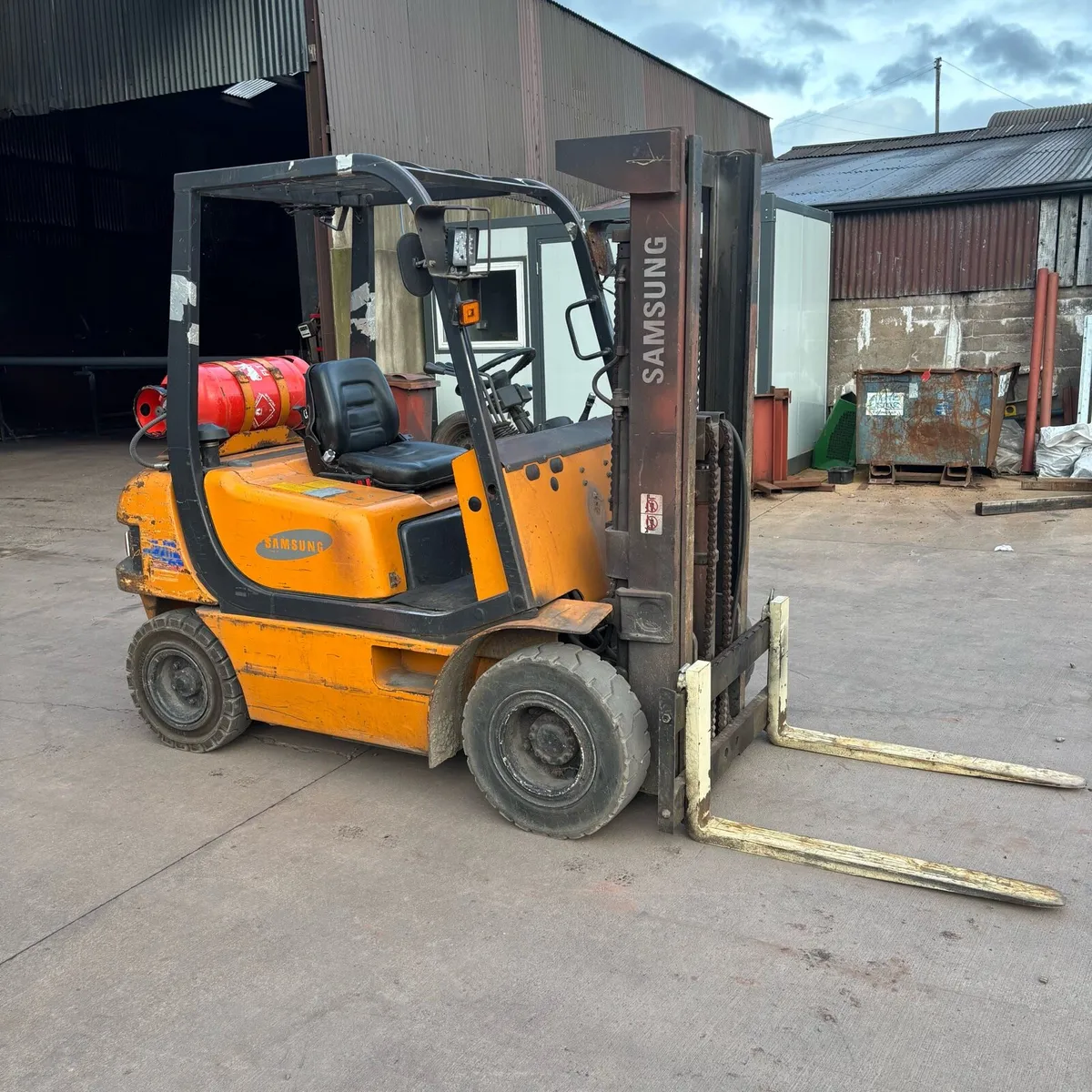 Samsung 2.5ton Forklift - Image 1