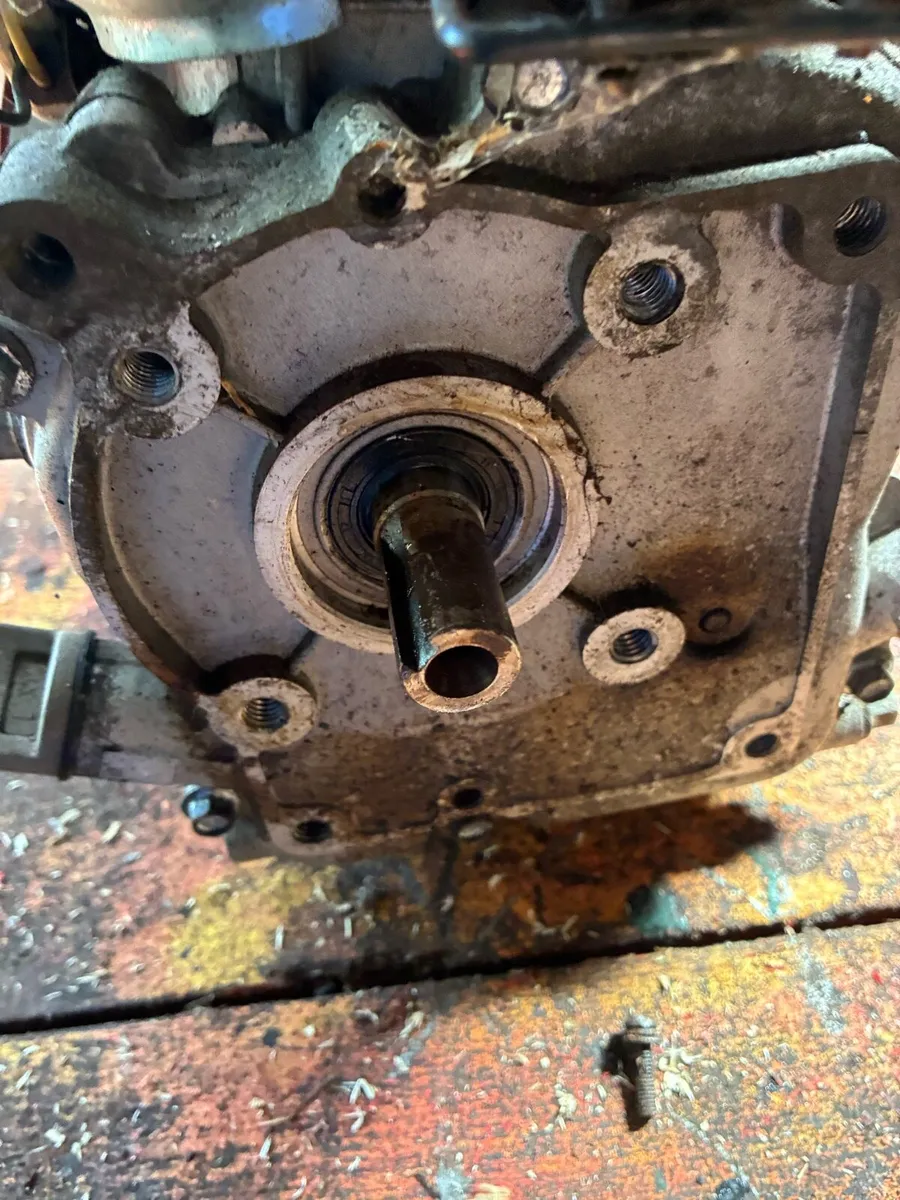 Cement mixer engine - Image 3