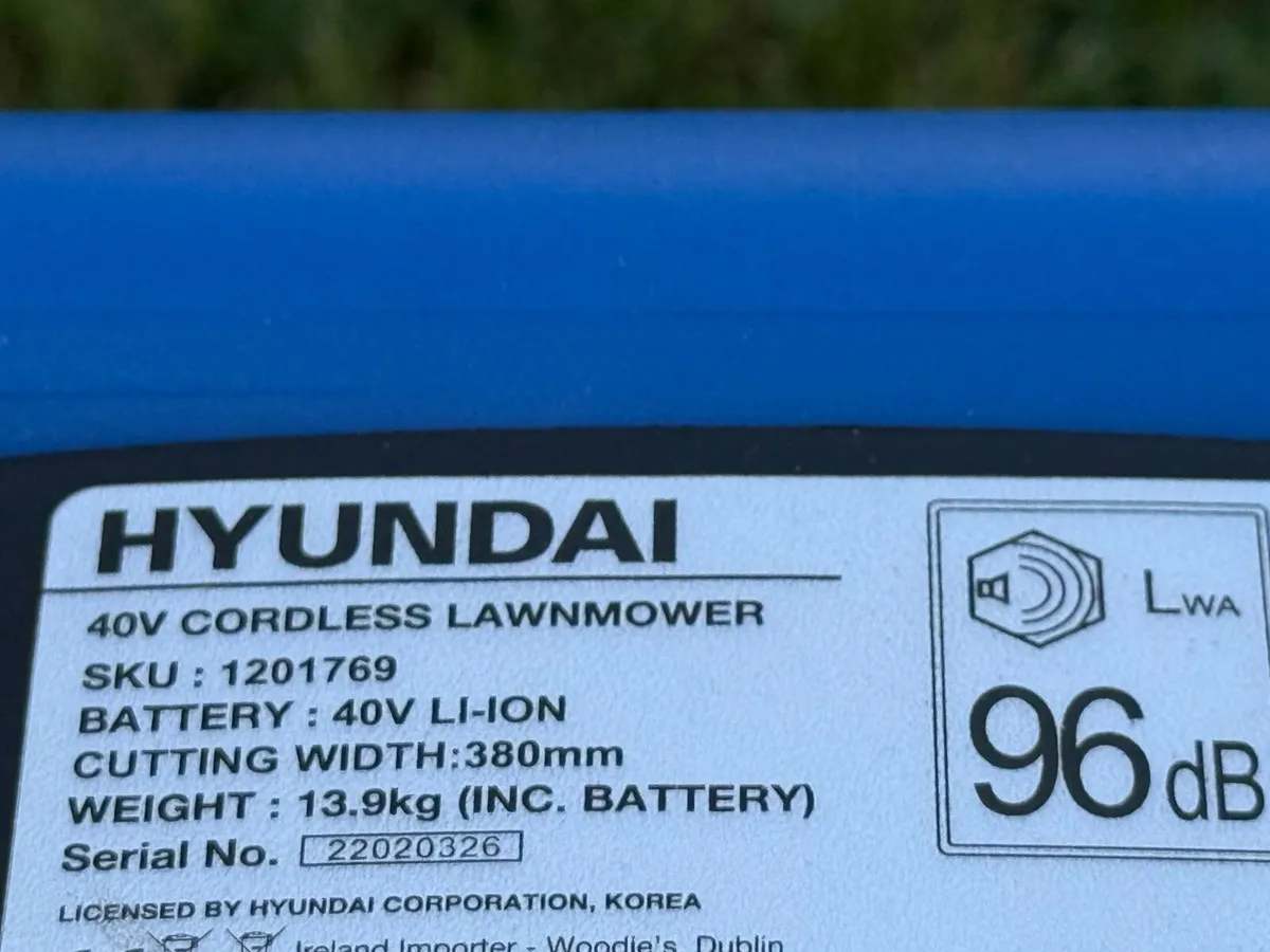 Hyundai Cordless Lawnmower As New - Image 4