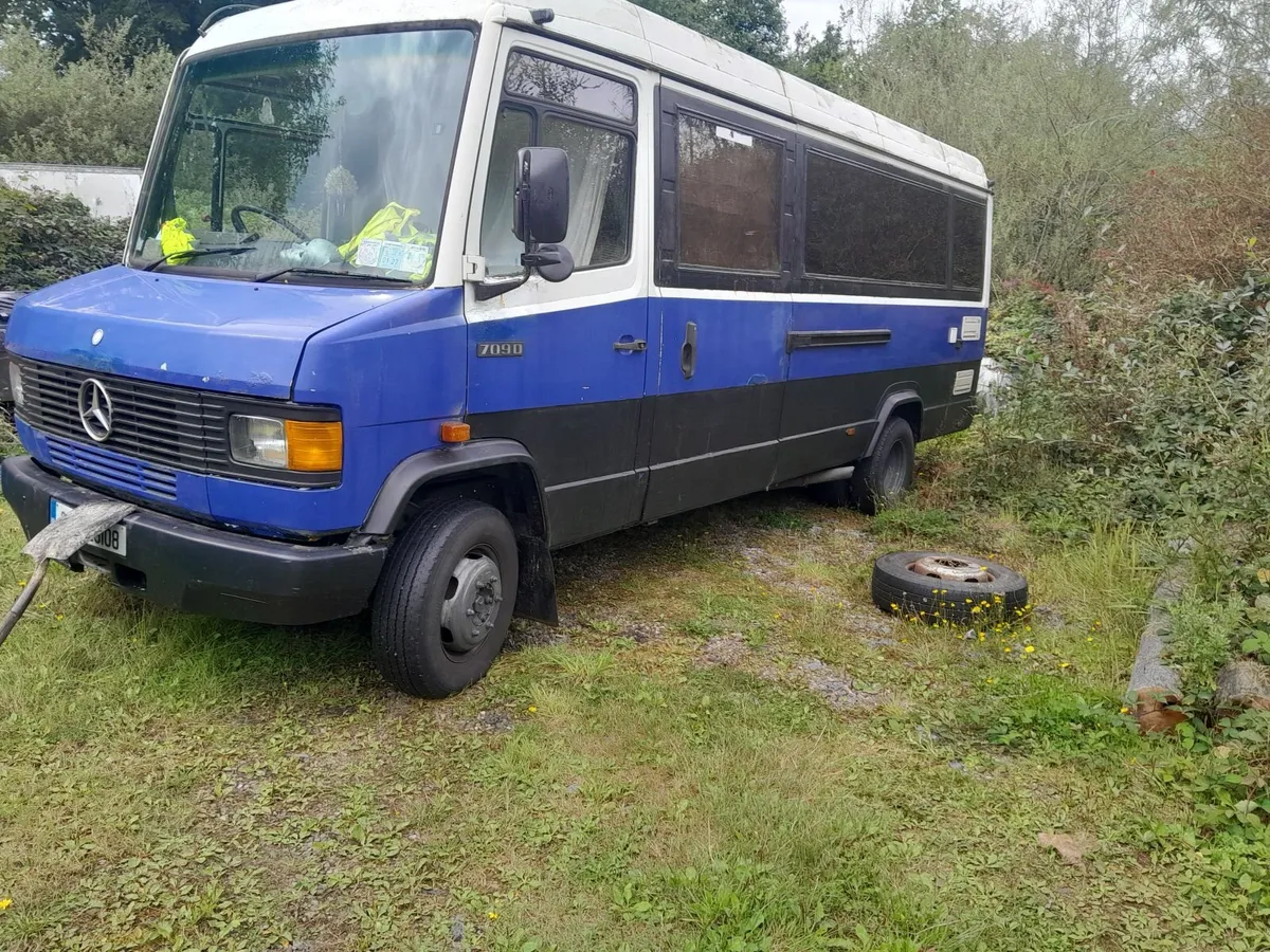 Merc Campervan - Image 2