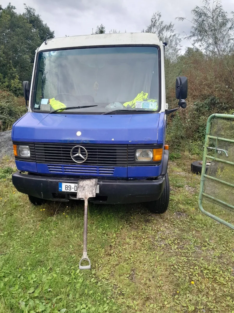 Merc Campervan - Image 3