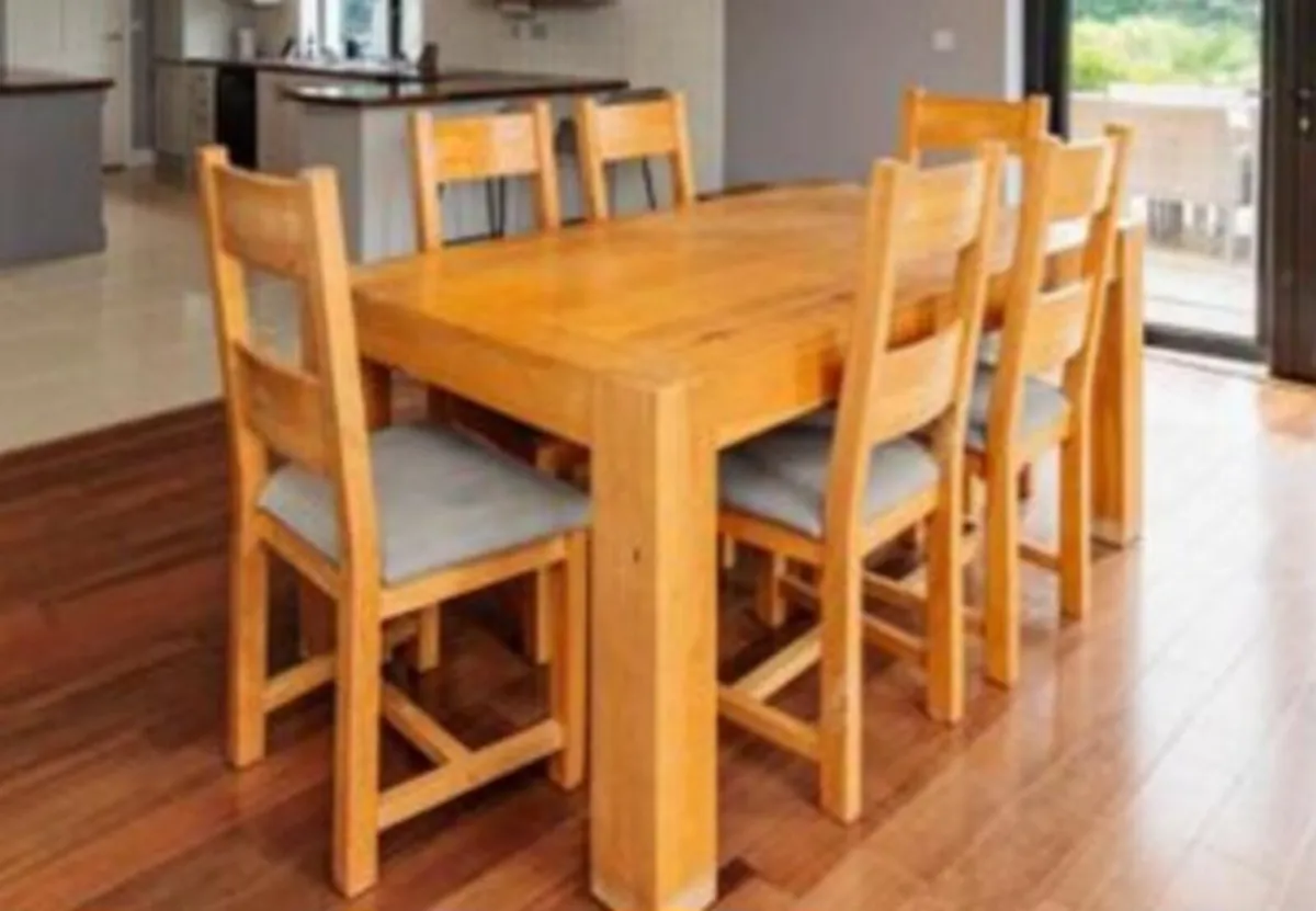 Dining table with 6 chairs - Image 2