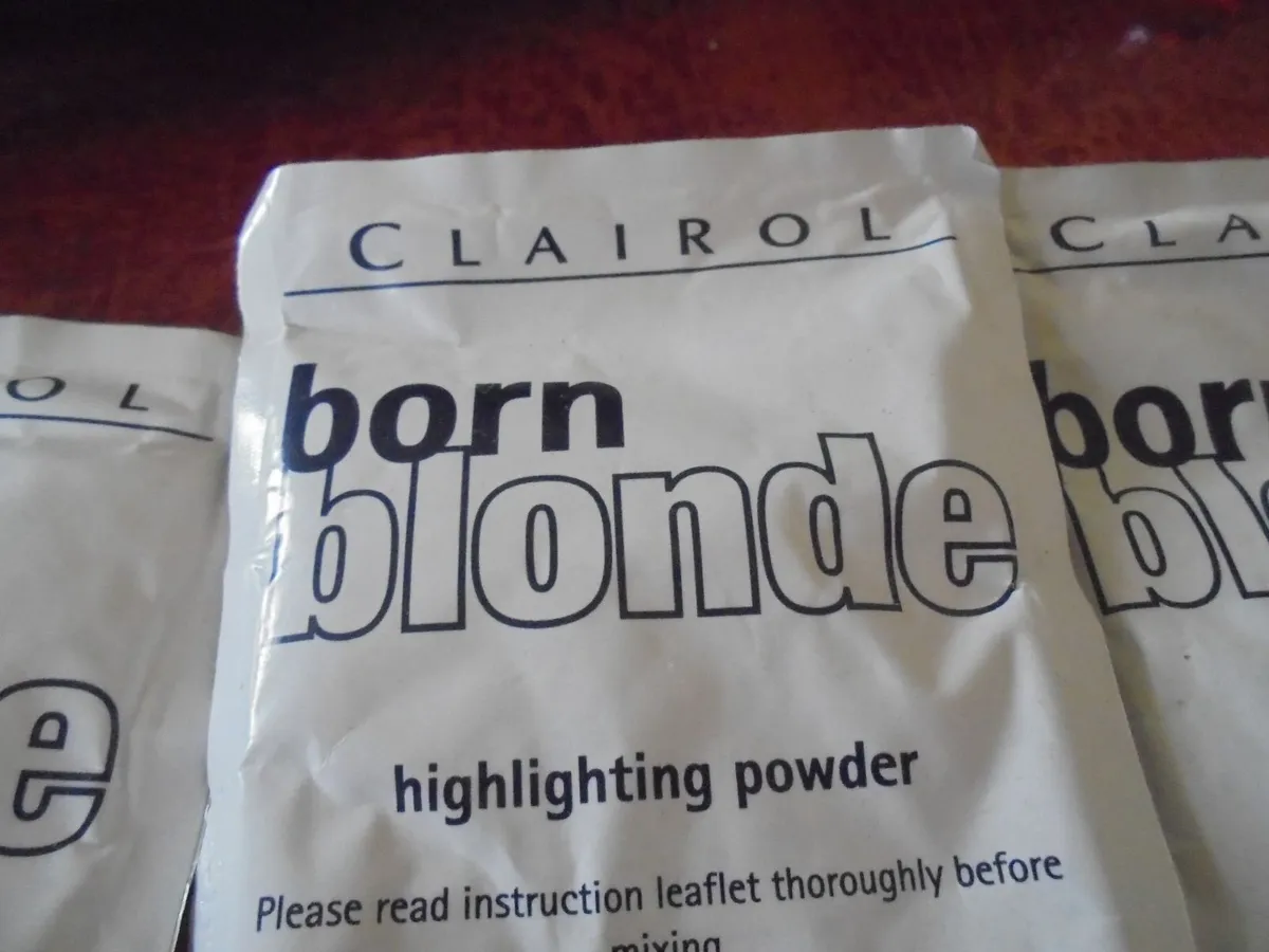 Clairol Highlighting Kit for Sale - Image 2