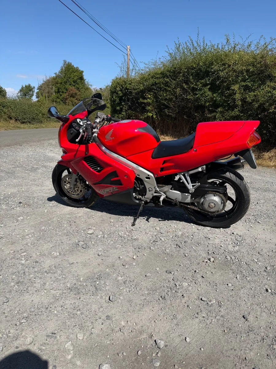Honda vfr750 - Image 4