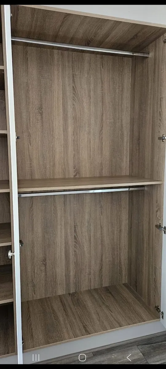 Cabinet - Image 4