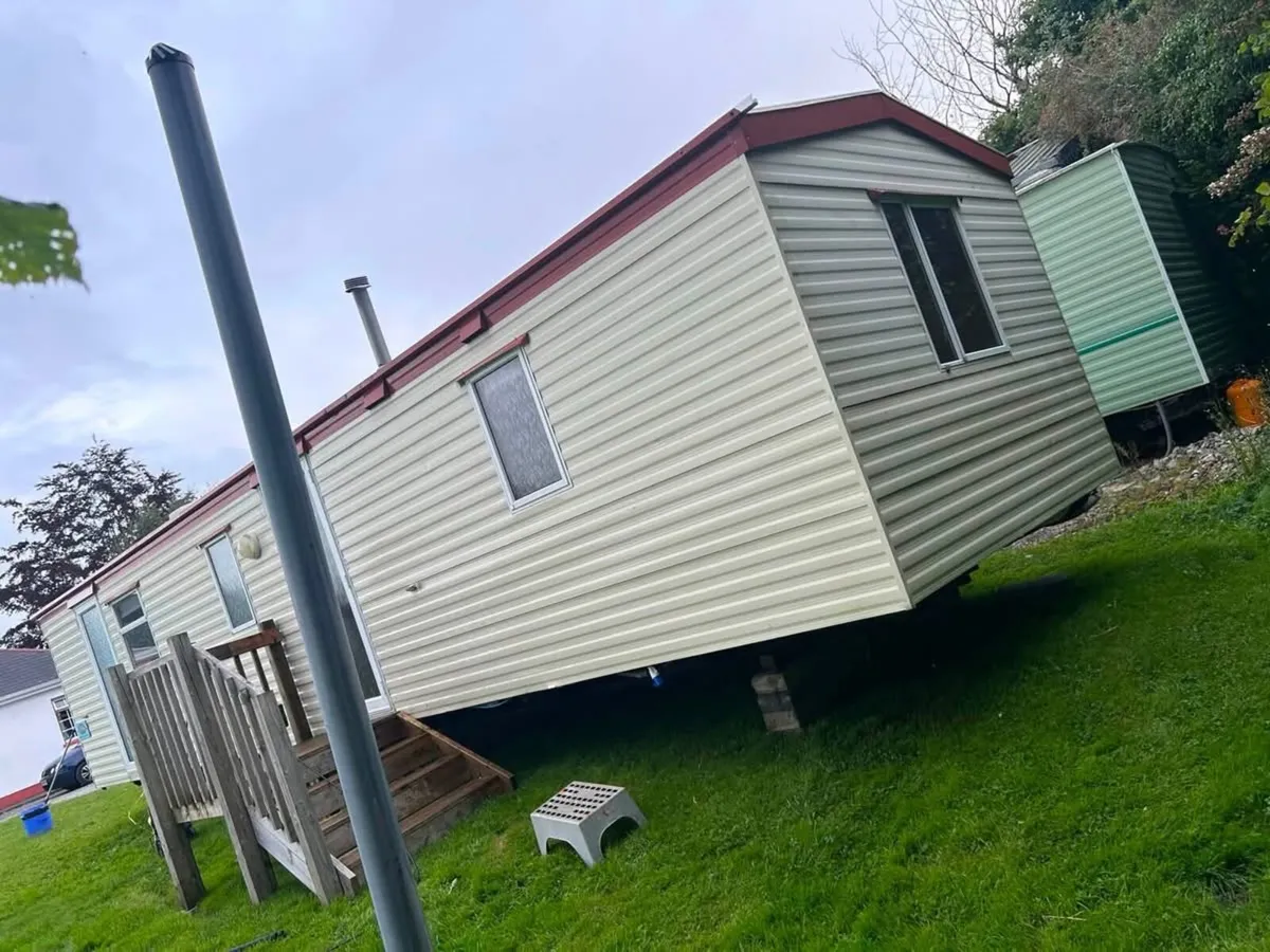 36x10 Mobile Home - Image 3