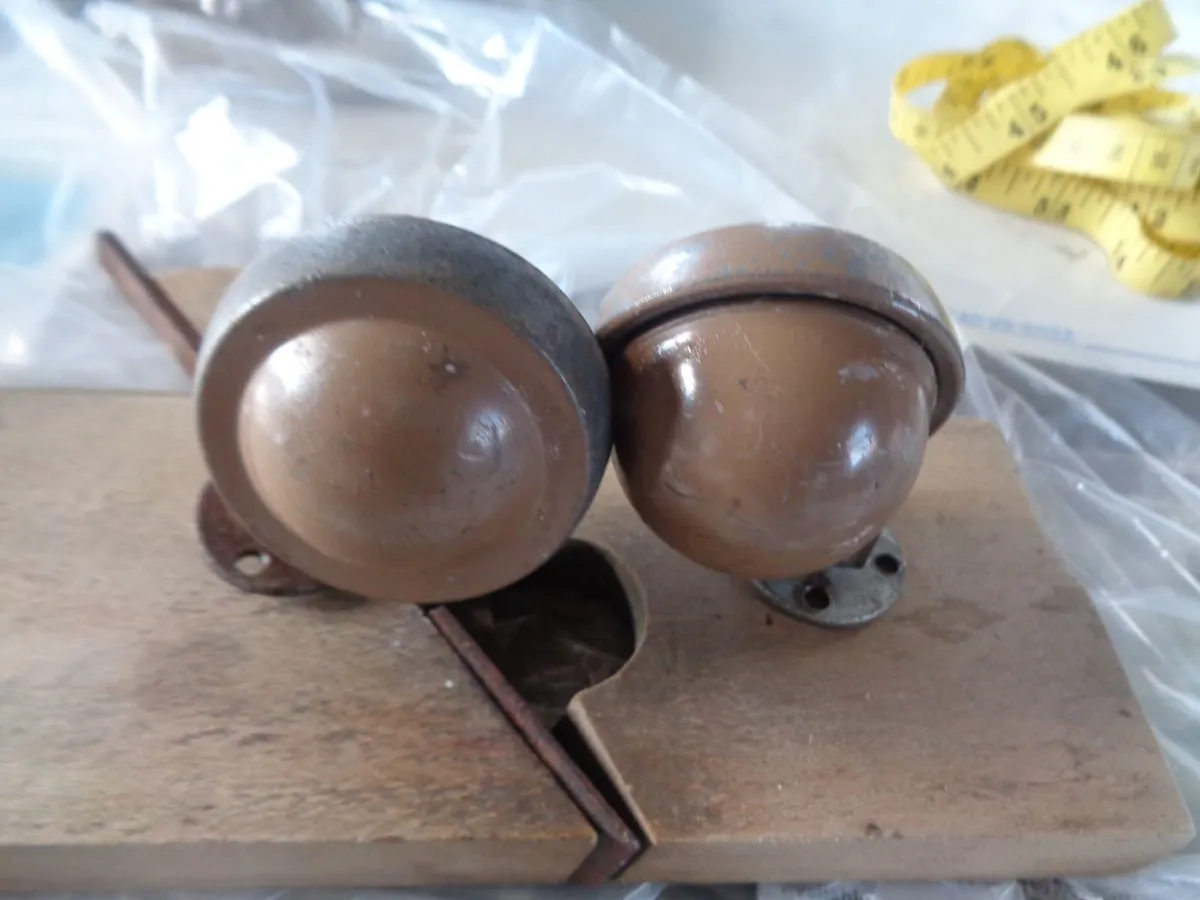Castors x 6 for Sale - Image 4