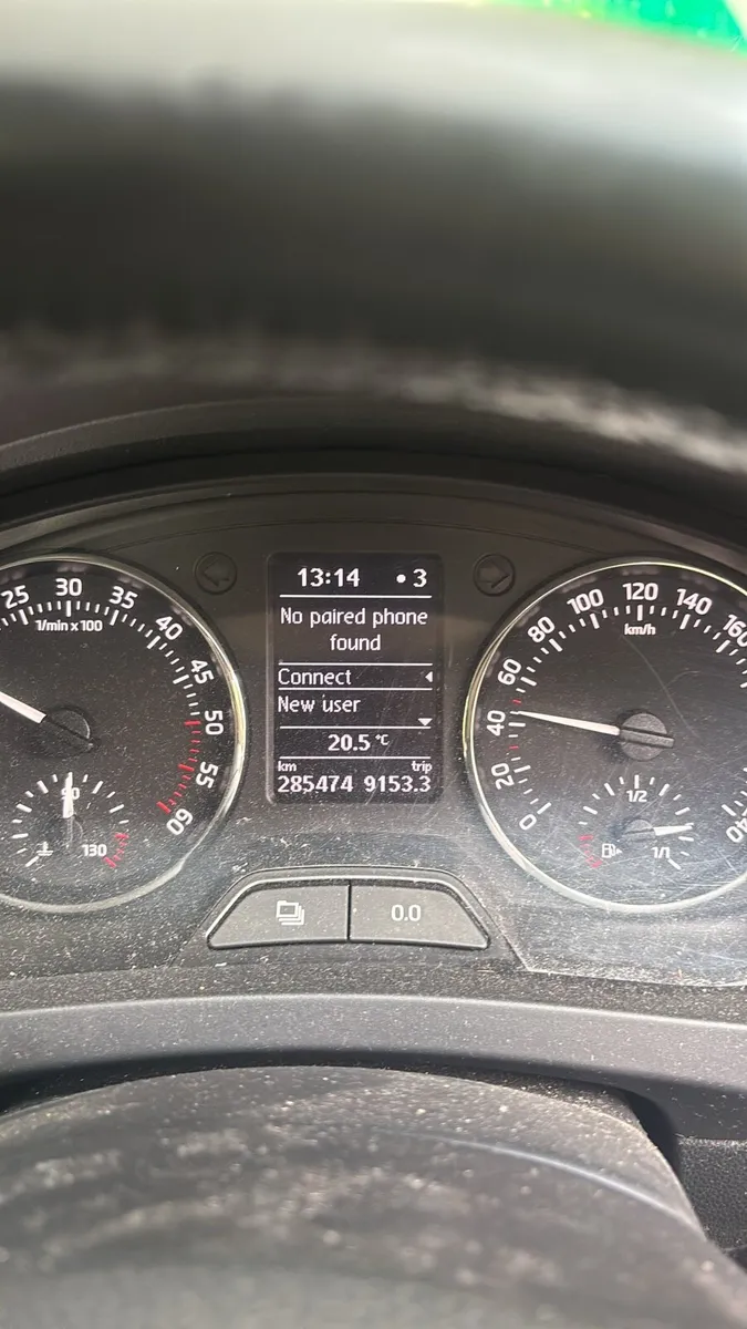 151 skoda rapid Nct 06/27 light side damage - Image 3