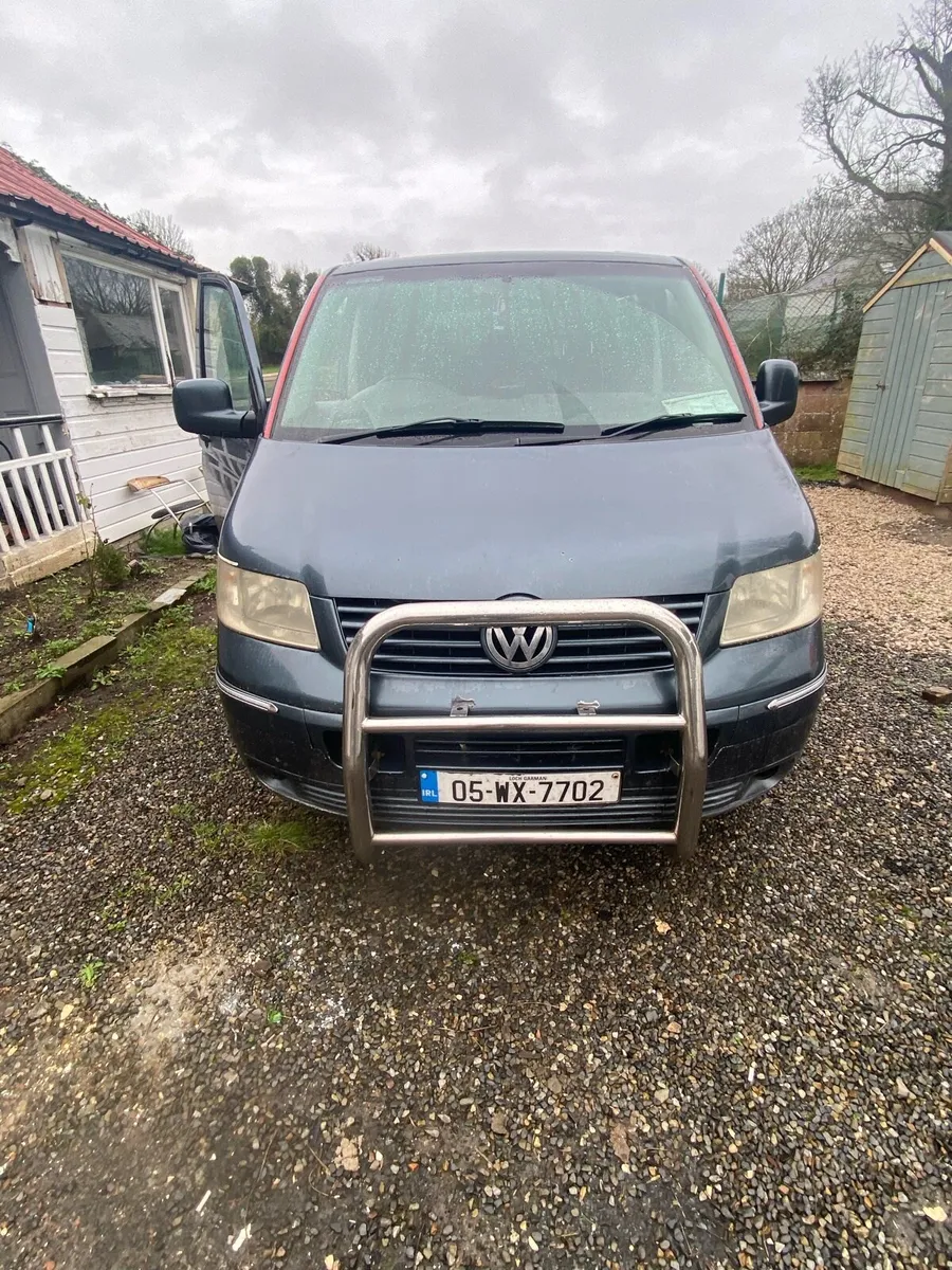 Car Volkswagen Transporter - Image 1