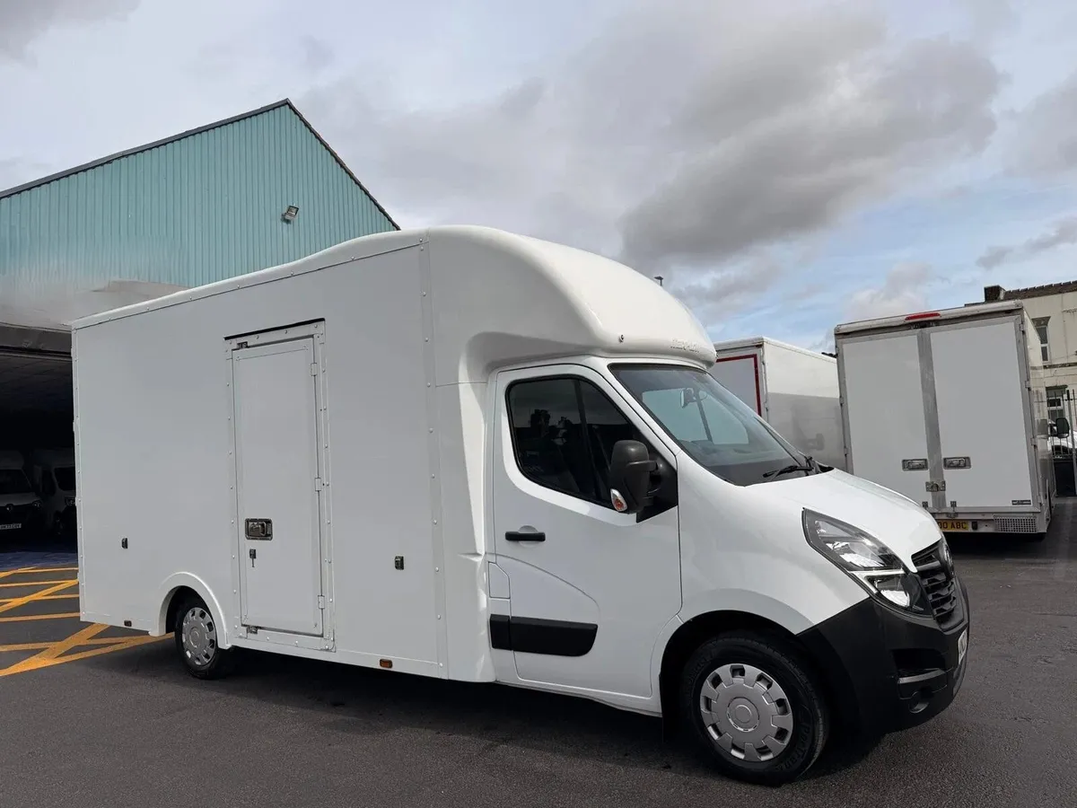 2022 Vauxhall Movano Luton Low Loader Van - Image 4