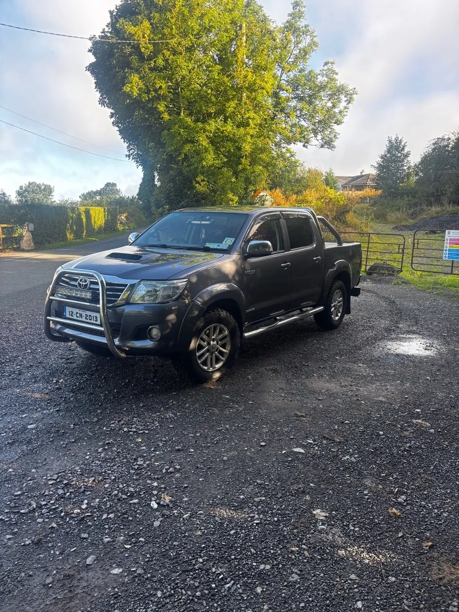 2012 Toyota Hilux - Image 2