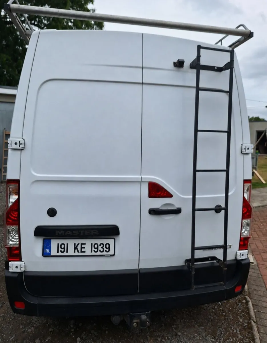 Renault Master 2019 Excellent condition - Image 4