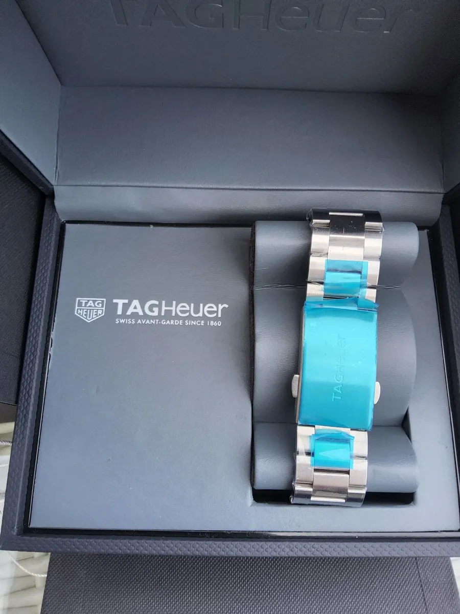 TAG Heuer F1 Red Bull Racing Special Edition Watch - Image 4