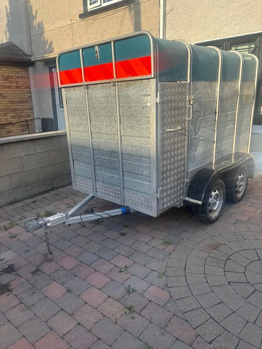 Cattle trailer - Image 1