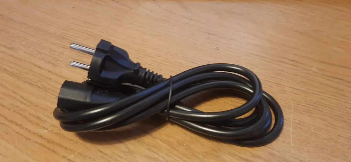 Computer or monitor lead - Image 3