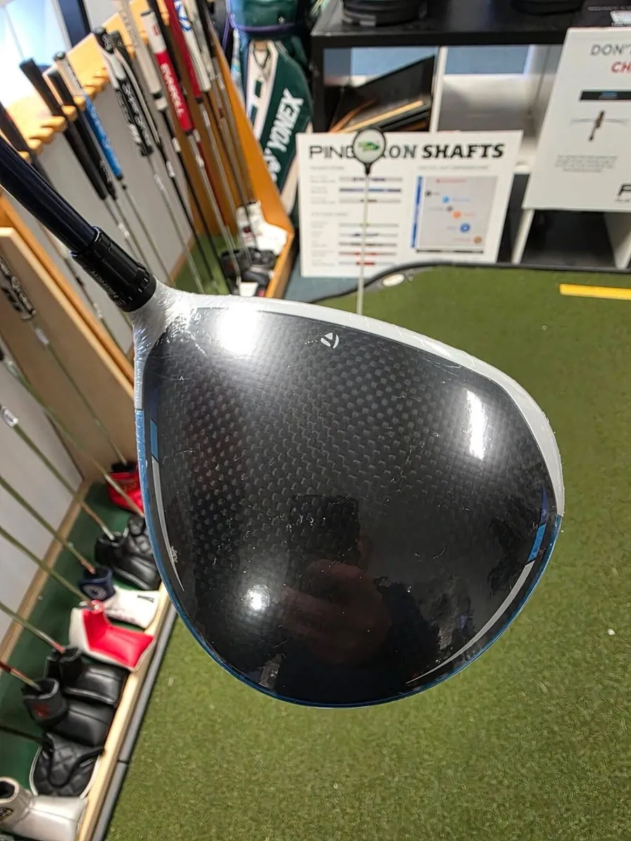 Taylormade Sim2 Max Driver - Image 3