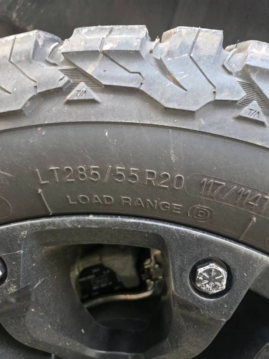 Vw amarok alloys - Image 4