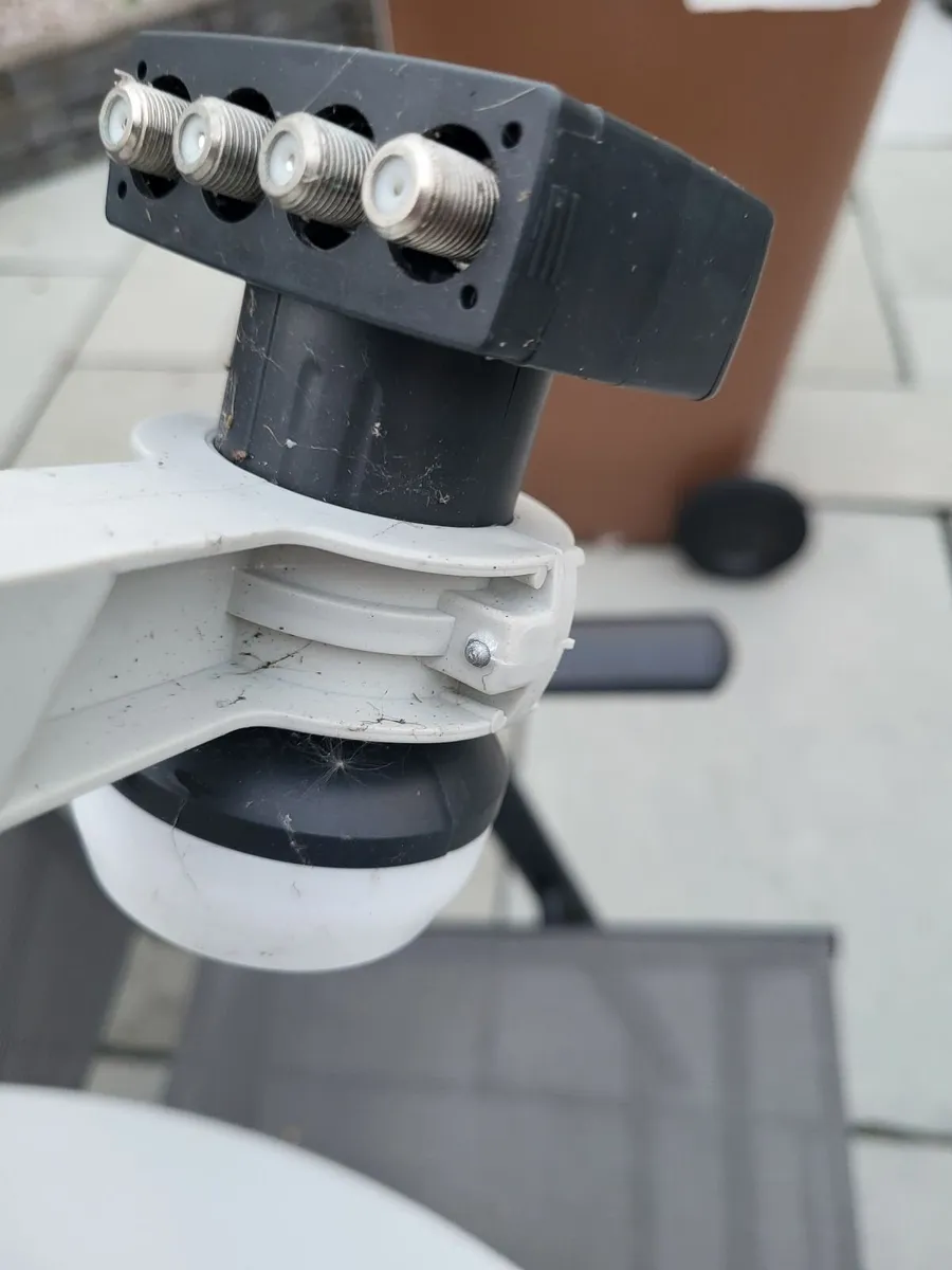 Satellite dish - Image 3