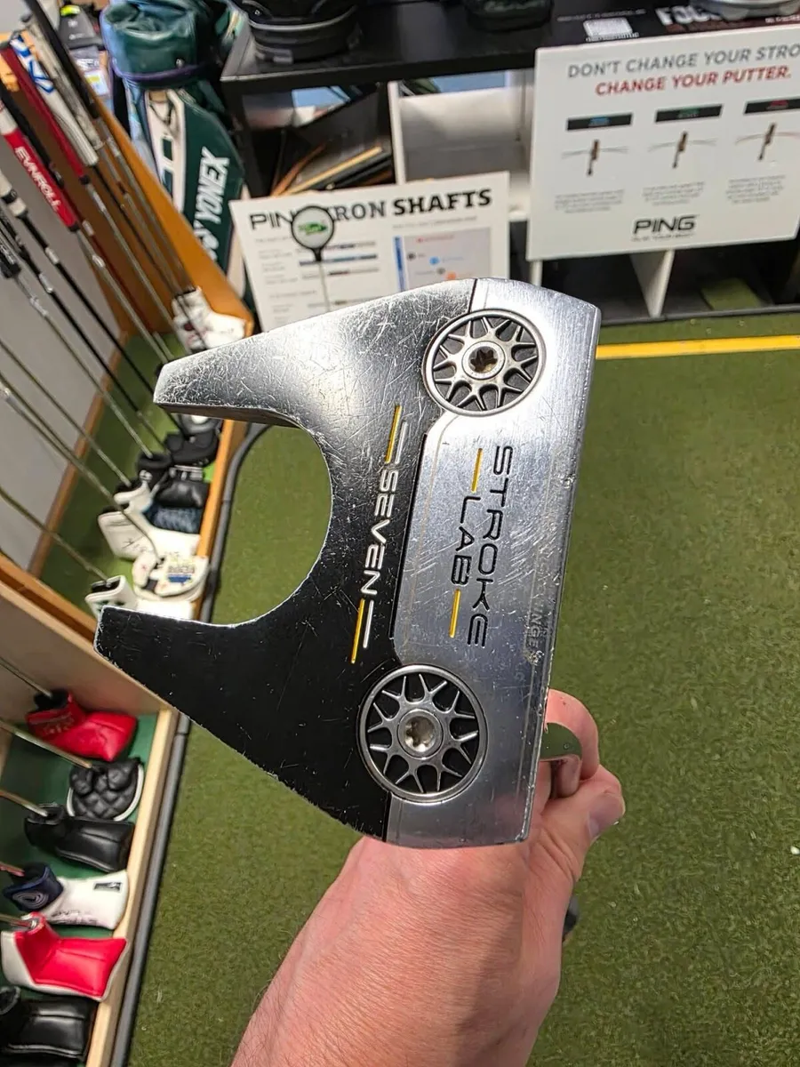 Odyssey Stroke Lab Seven Putter - Image 1