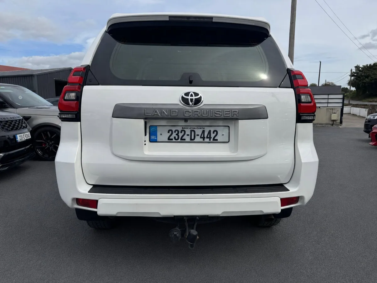 Toyota Land Cruiser 2023 Commercial one owner - Image 4