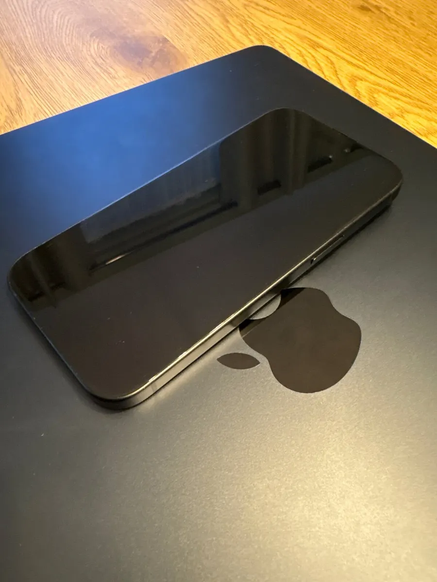 iPhone 15 128GB – Very Good Condition - Image 2