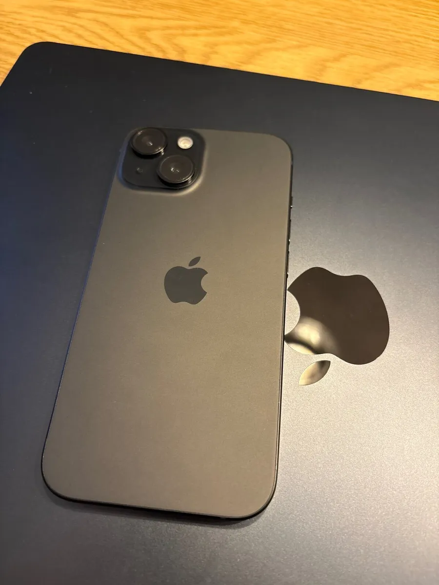 iPhone 15 128GB – Very Good Condition - Image 3