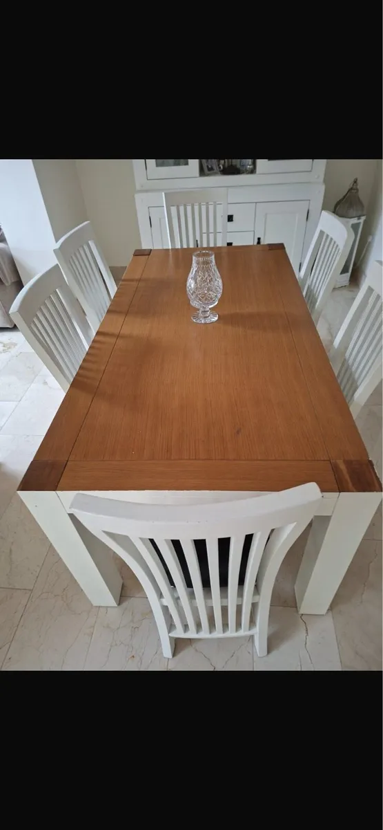 Kitchen dining table and 6 chairs - Image 1