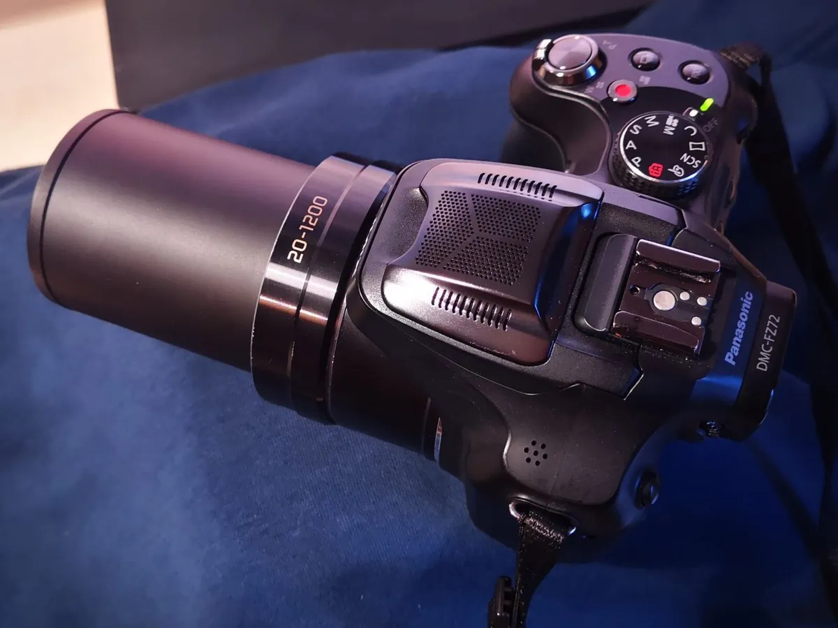 Panasonic Lumix DMC-FZ72 / 60x Optical Zoom / 64GB - Image 2
