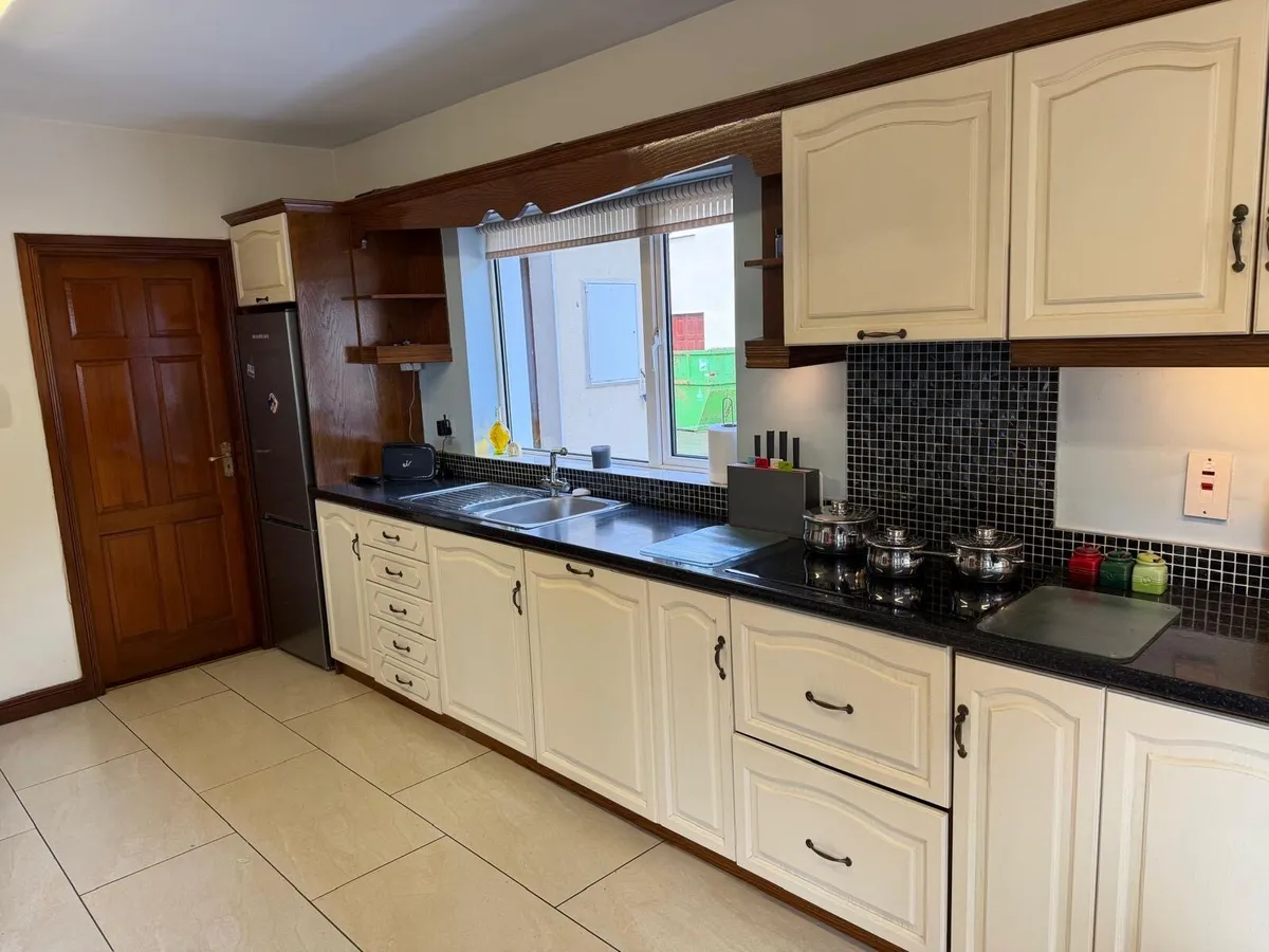 Solid Oak Kitchen - Image 2