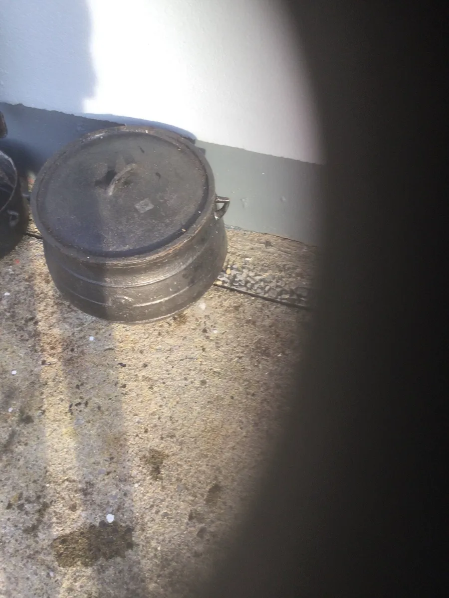 Pots - Image 2